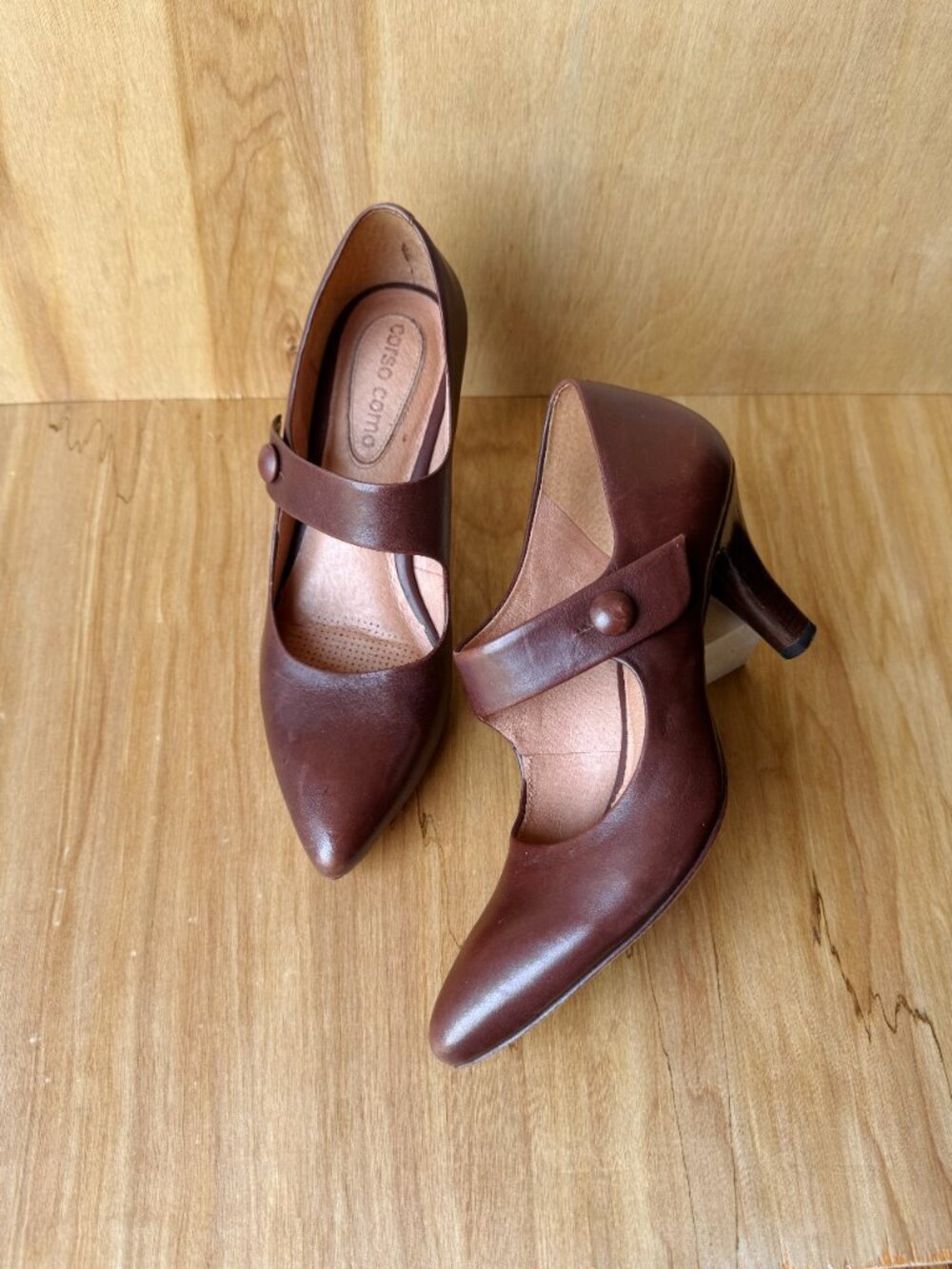 Chocolate Brown Leather Corso Como Heels - Picture 3 of 16